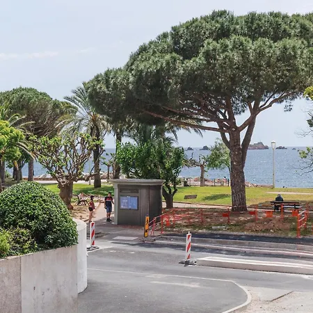 Le Neptune Yourhosthelper Apartment
